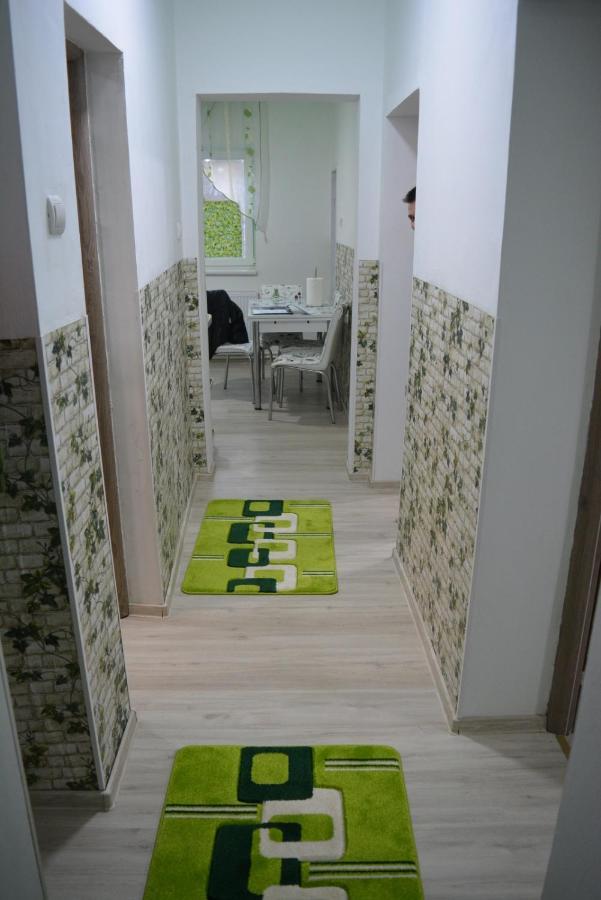 Green Rooms Hunedoara Exteriér fotografie
