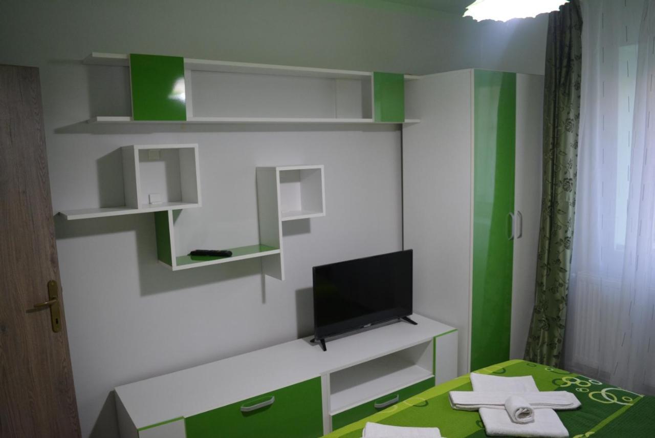 Green Rooms Hunedoara Exteriér fotografie