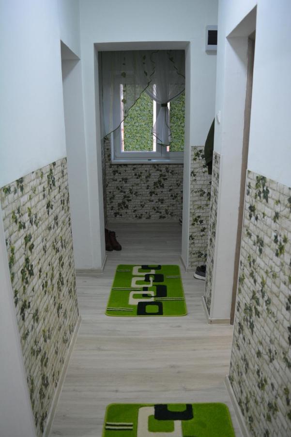 Green Rooms Hunedoara Exteriér fotografie