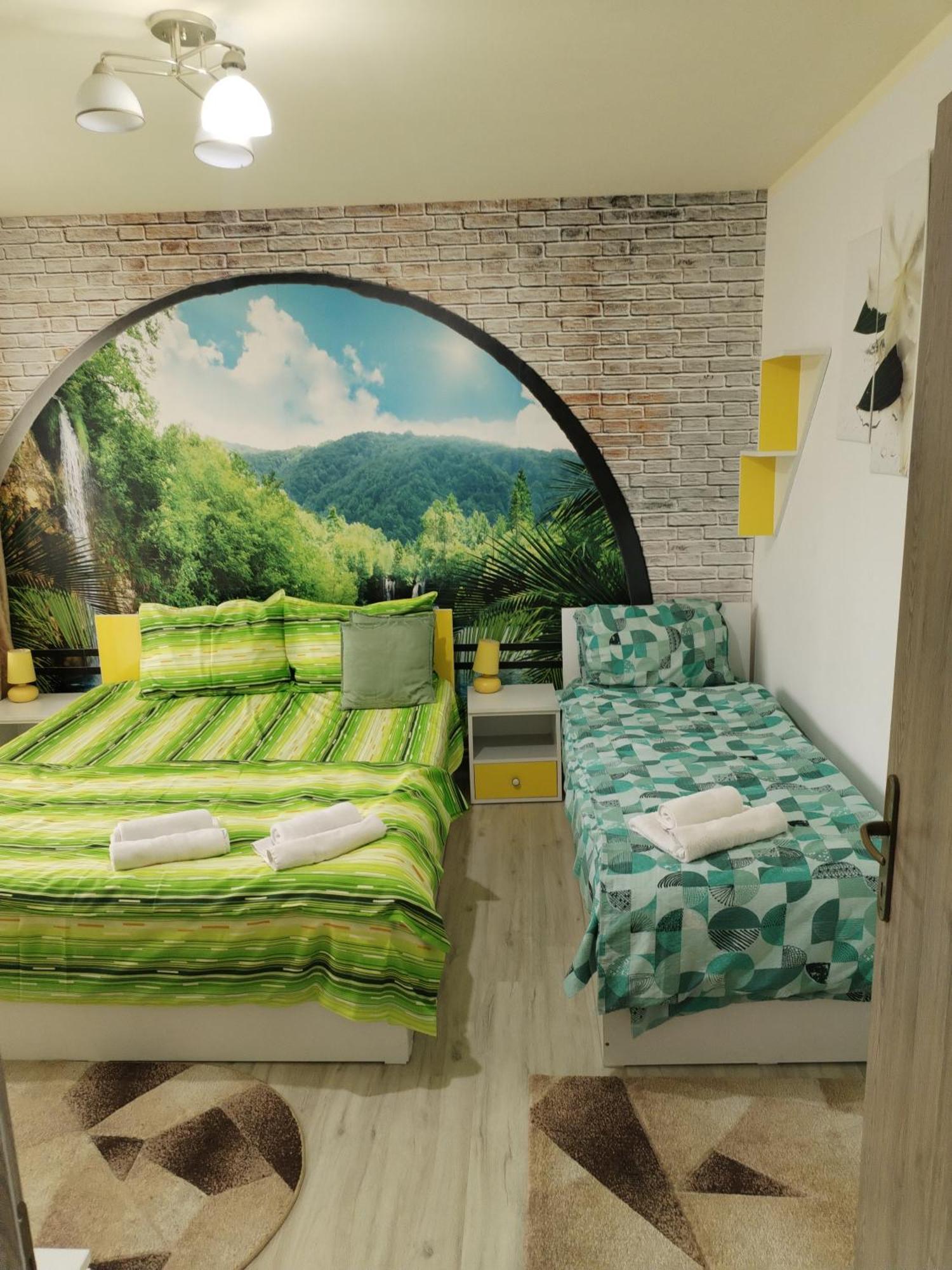 Green Rooms Hunedoara Exteriér fotografie